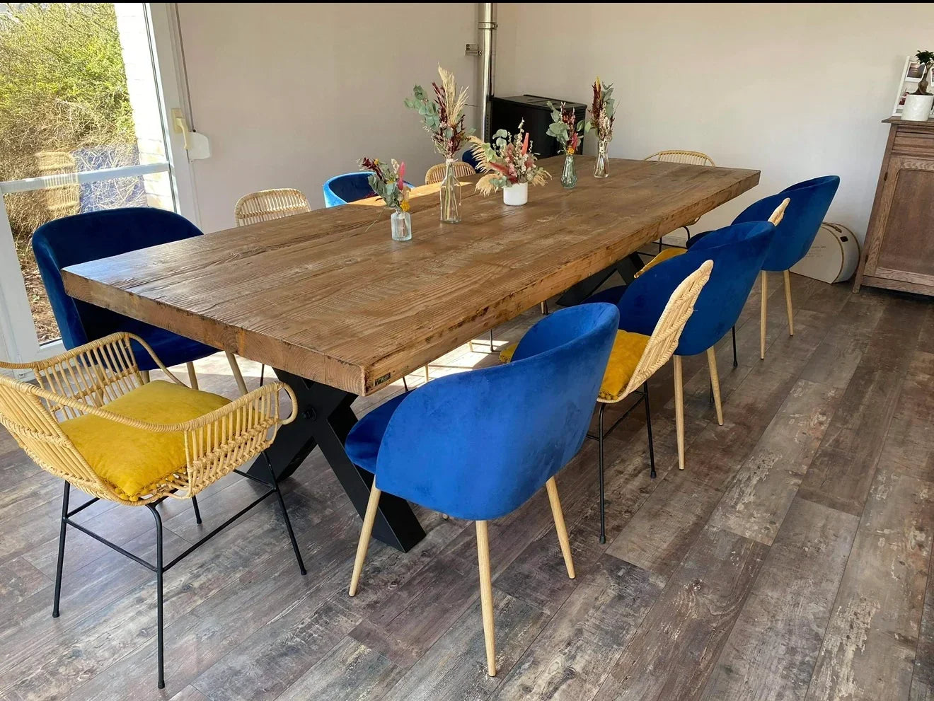 Table en Bois Massif avec Élégants Pieds en X RIETI - 300 x 110 cm - meuble-ebeniste.com devient meuble-ebeniste.fr