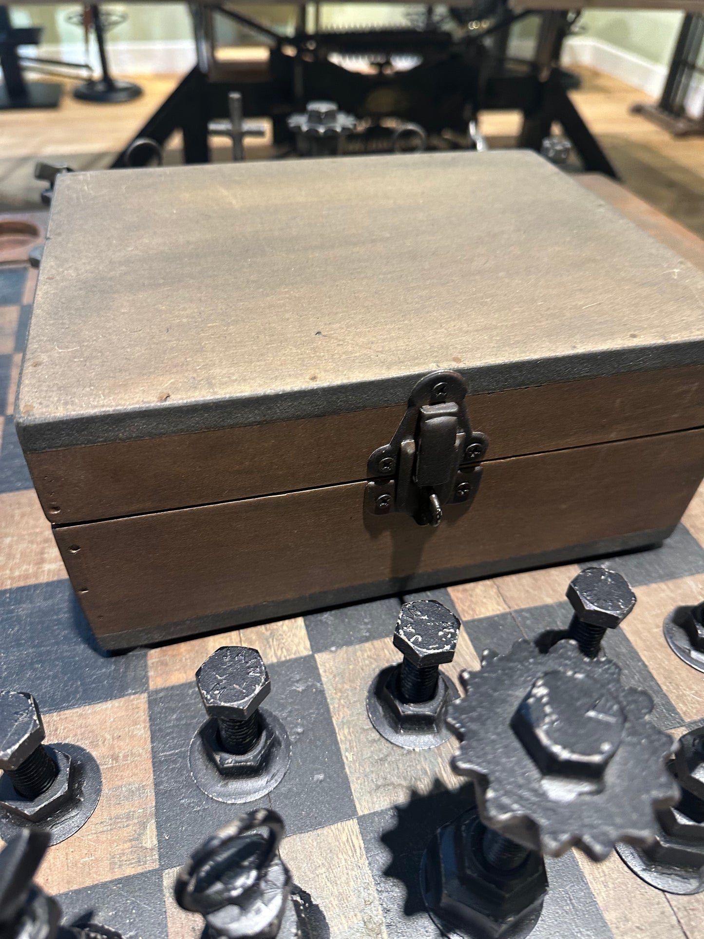 "Échiquier Impérial" Table d'Échecs Élégance - meuble-ebeniste.com devient meuble-ebeniste.fr