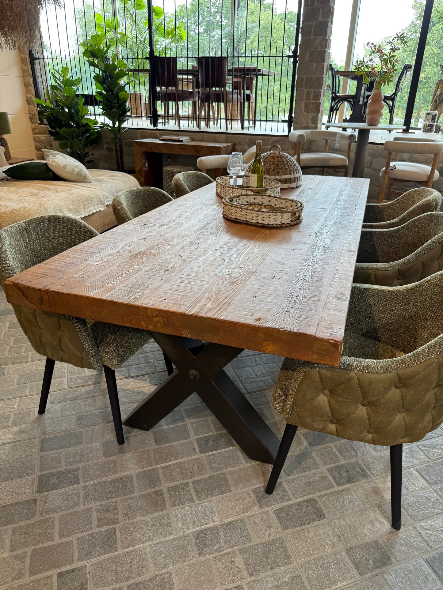 Table en Bois Massif avec Élégants Pieds en X RIETI - 300 x 110 cm - meuble-ebeniste.com devient meuble-ebeniste.fr