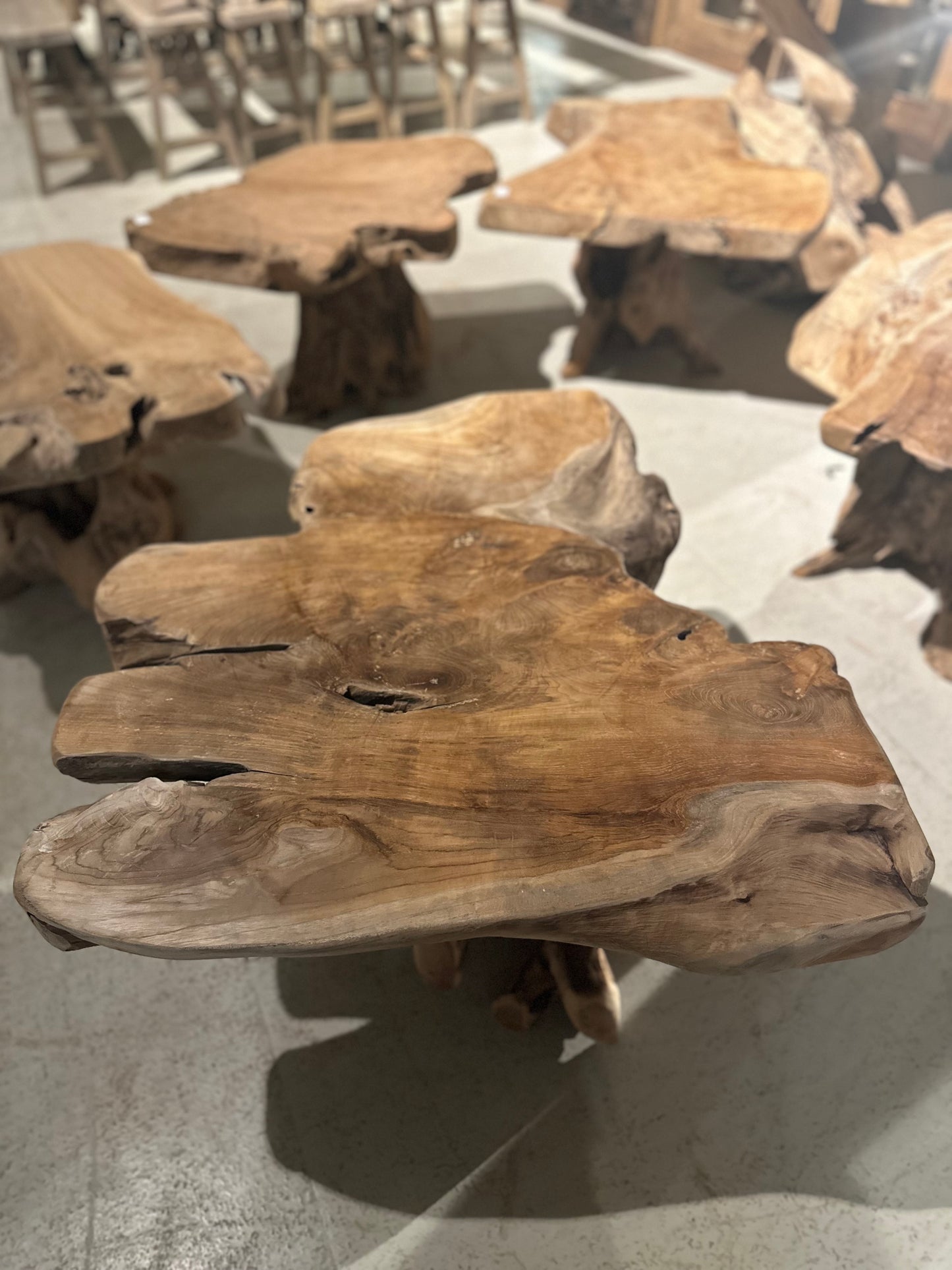 Table Basse en Souche de Bois Naturel | Meuble Ébéniste
