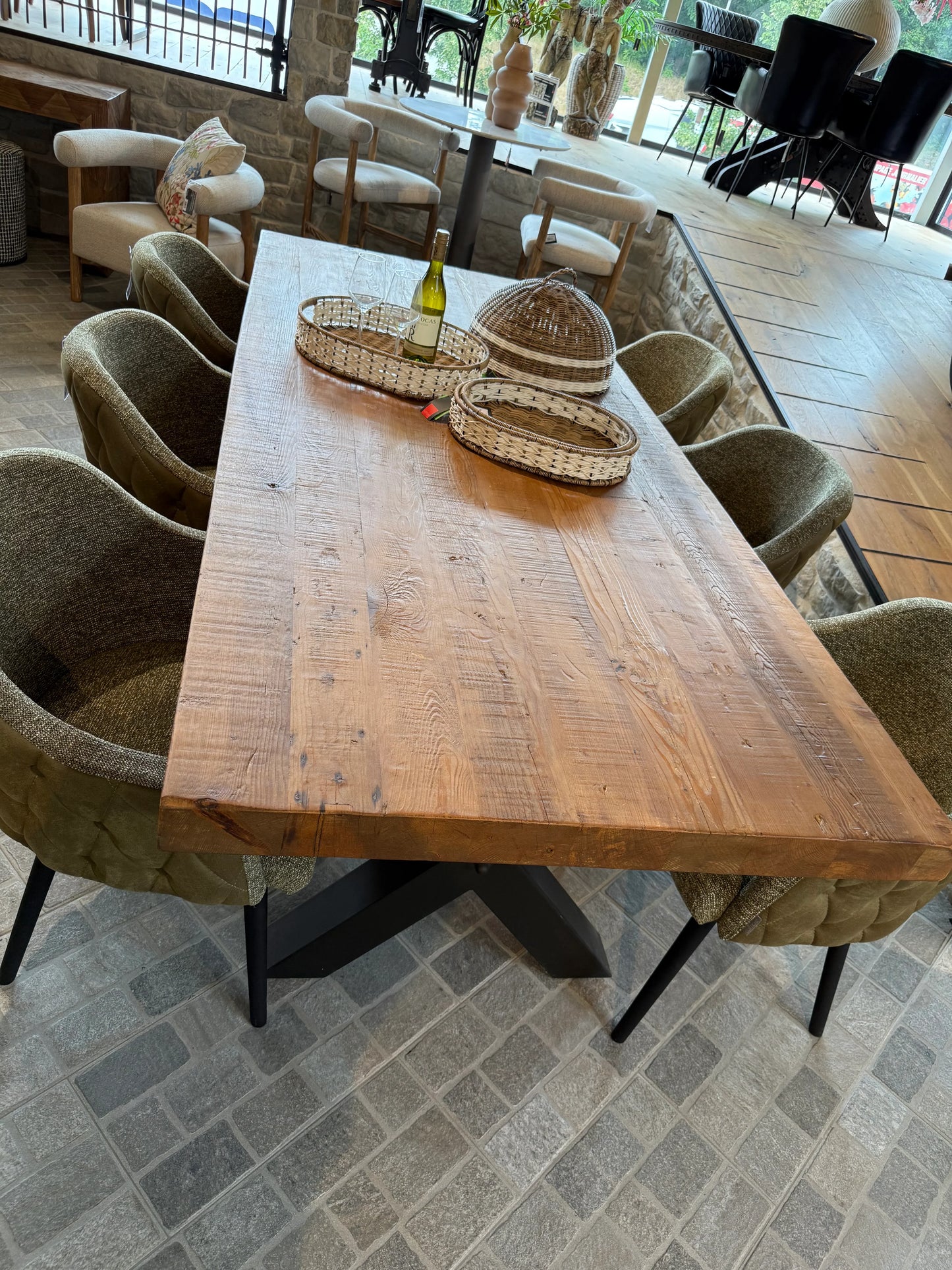 Table en Bois Massif avec Élégants Pieds en X RIETI - 300 x 110 cm - meuble-ebeniste.com devient meuble-ebeniste.fr