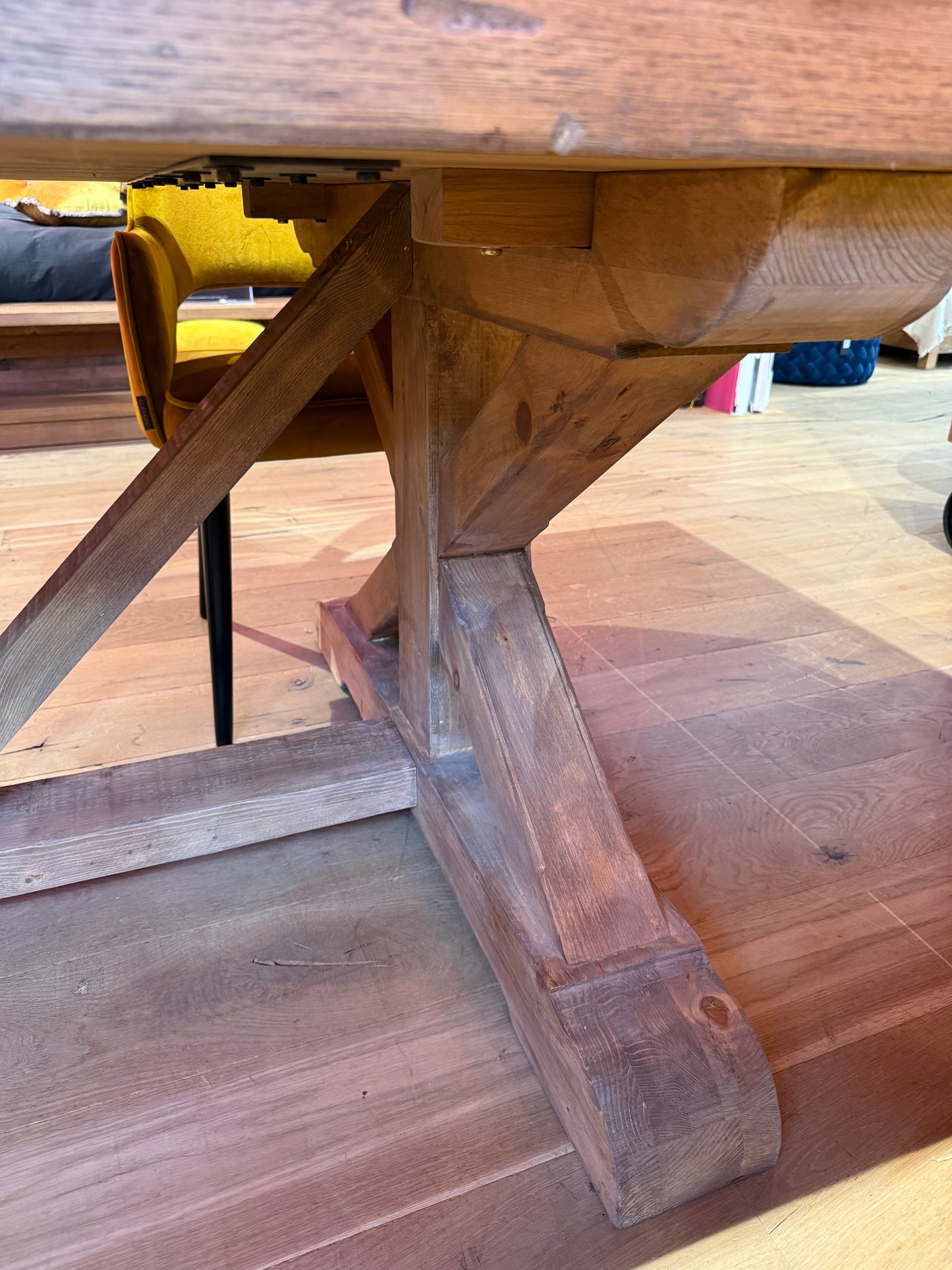 Table monarque royale en chêne massif - LANCELOT - meuble-ebeniste.com devient meuble-ebeniste.fr