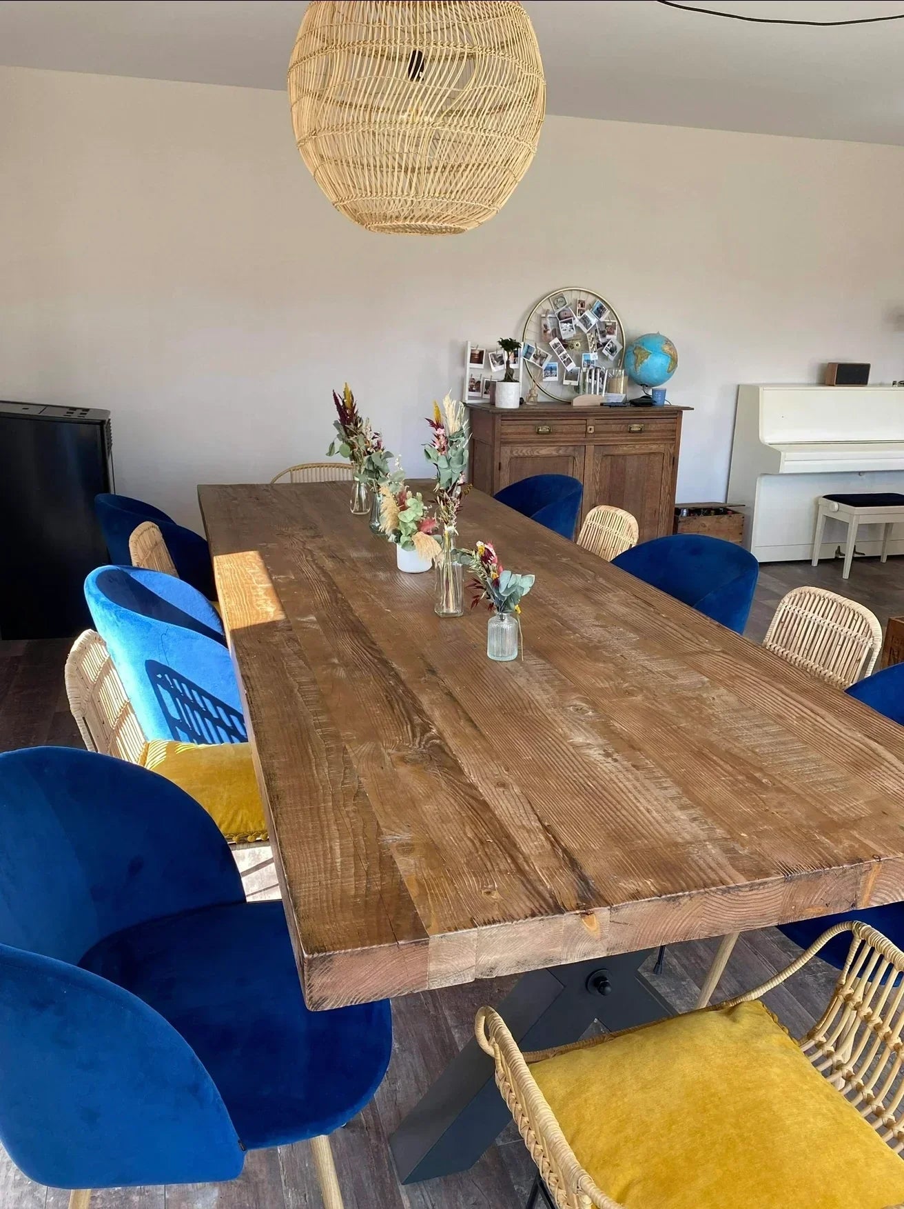 Table en Bois Massif avec Élégants Pieds en X RIETI - 300 x 110 cm - meuble-ebeniste.com devient meuble-ebeniste.fr