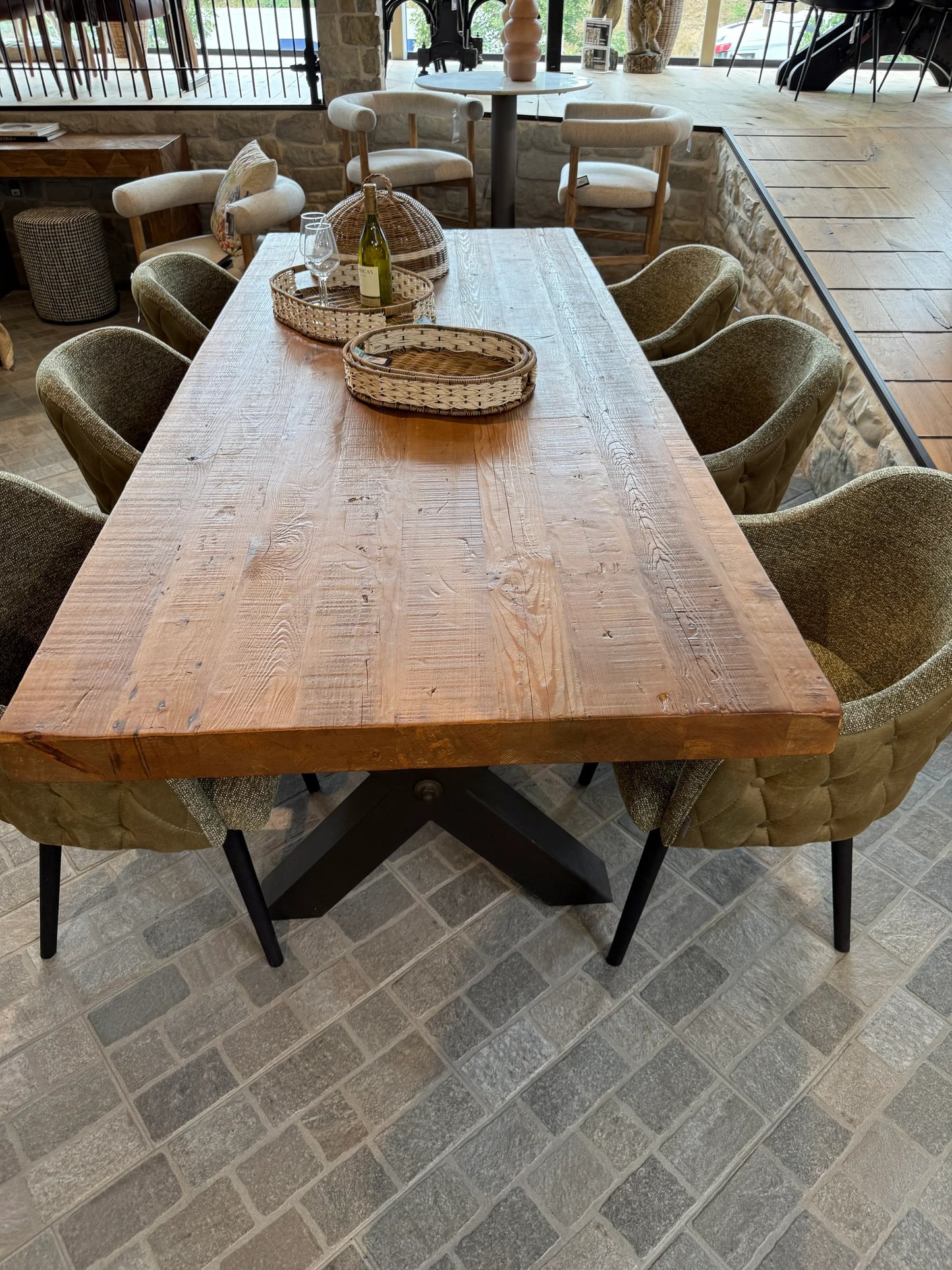 Table en Bois Massif avec Élégants Pieds en X RIETI - 300 x 110 cm - meuble-ebeniste.com devient meuble-ebeniste.fr