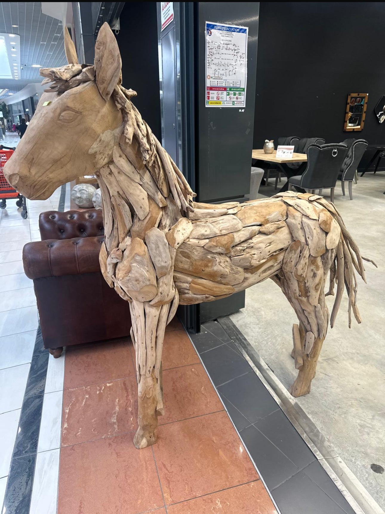 Grande Sculpture de Cheval en Teck Massif | Meuble Ébéniste