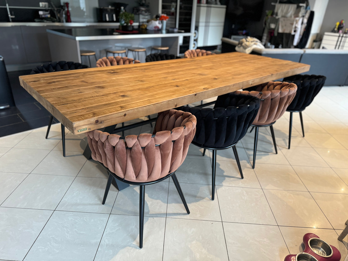 Table en Bois Massif avec Élégants Pieds en X RIETI - 300 x 110 cm
