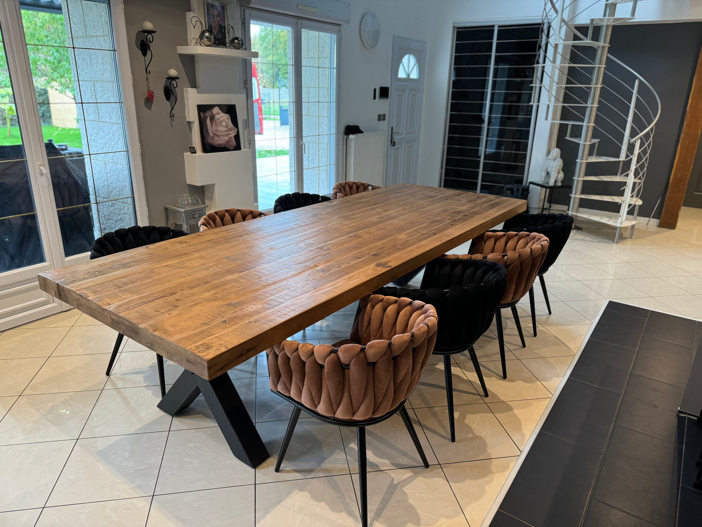 Table en Bois Massif avec Élégants Pieds en X RIETI - 300 x 110 cm