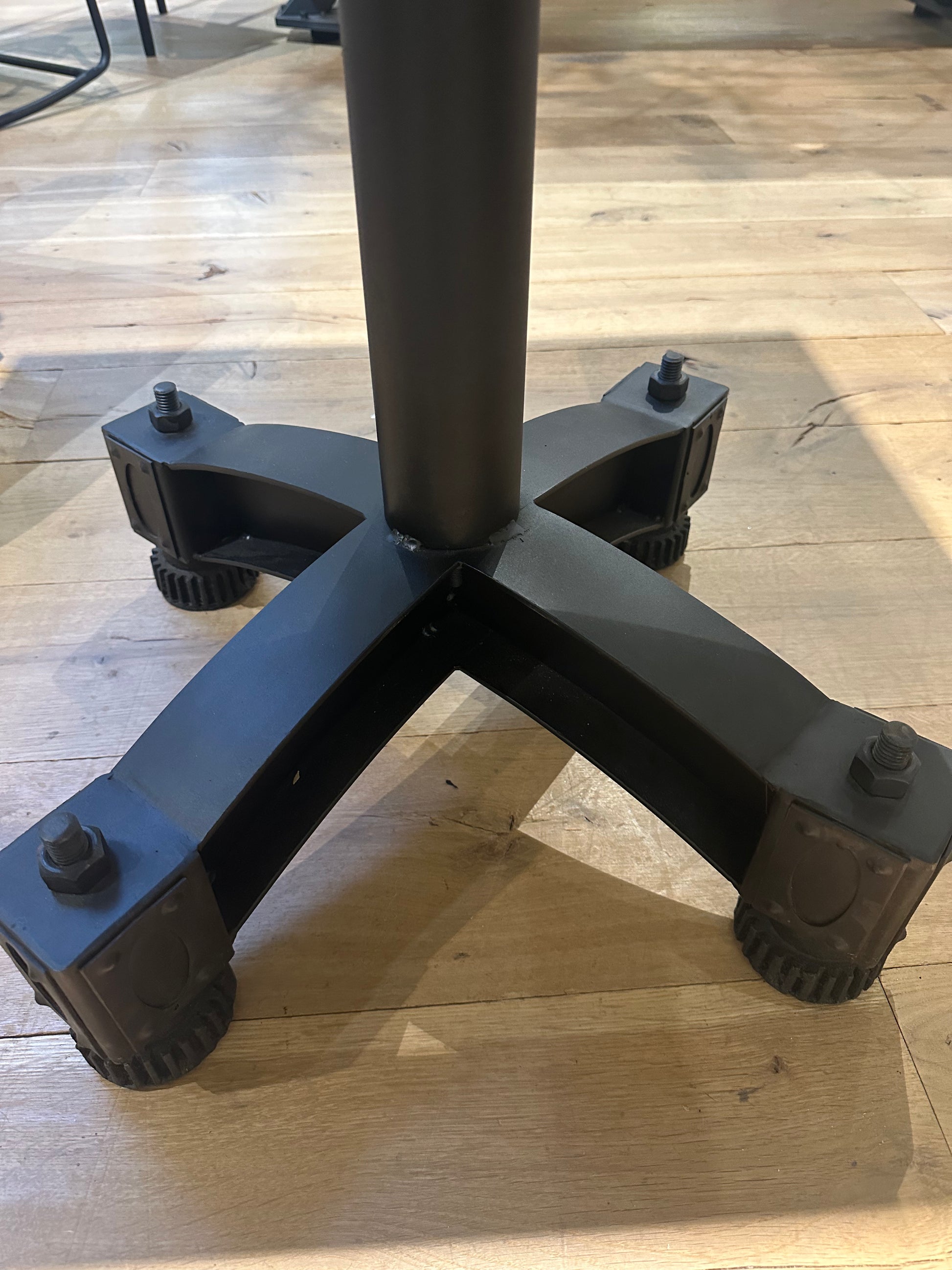 "Échiquier Impérial" Table d'Échecs Élégance - meuble-ebeniste.com devient meuble-ebeniste.fr