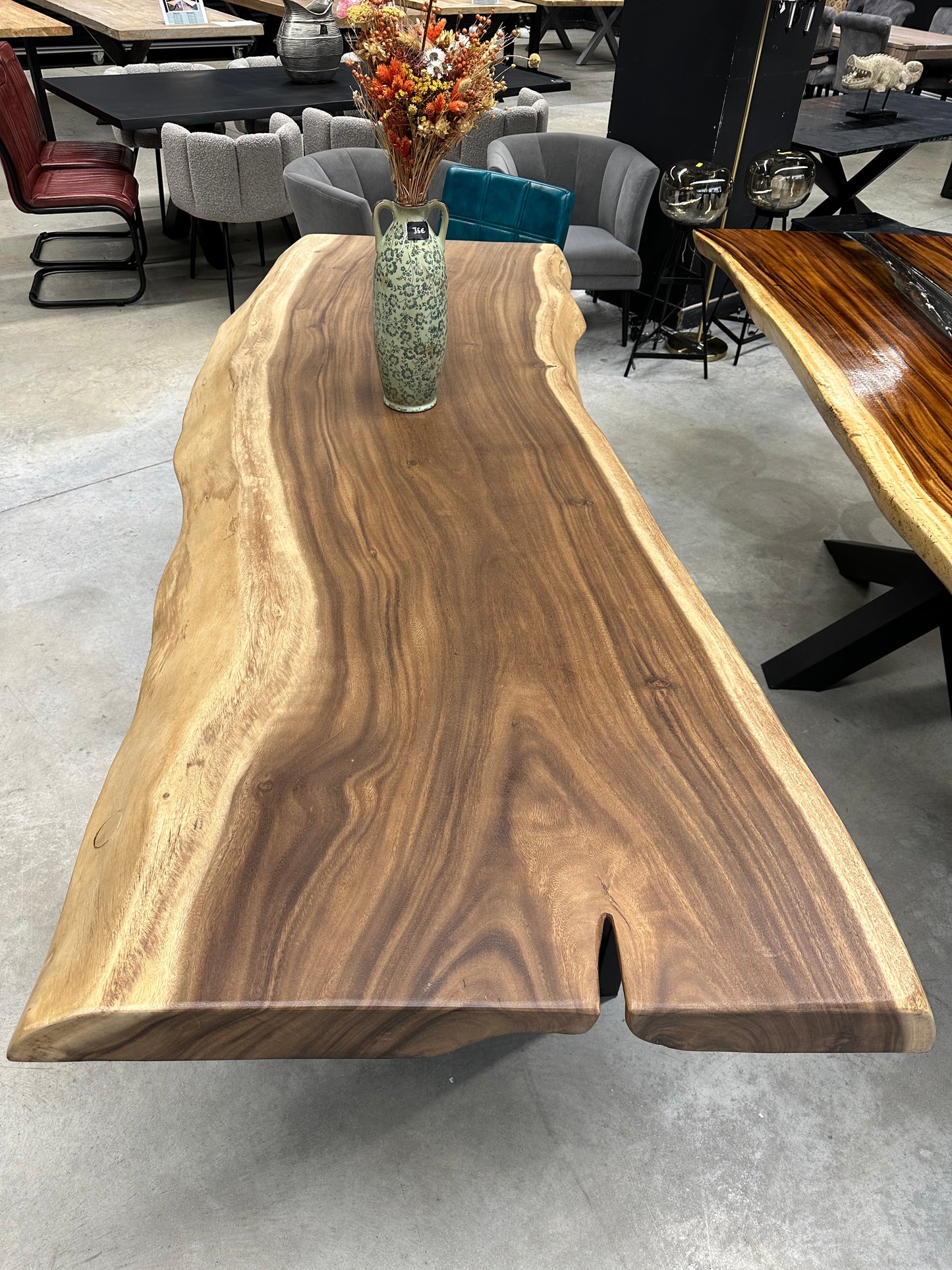 Table en Bois de Suar Massif sur Mesure | Meuble Ébéniste