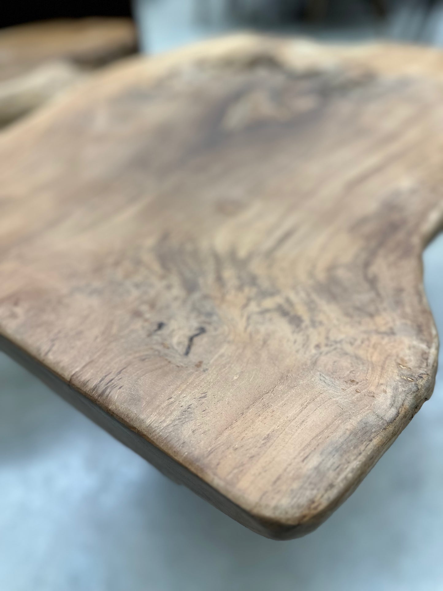 Table Basse en Souche de Bois - Pièce Authentique au Design Naturel
