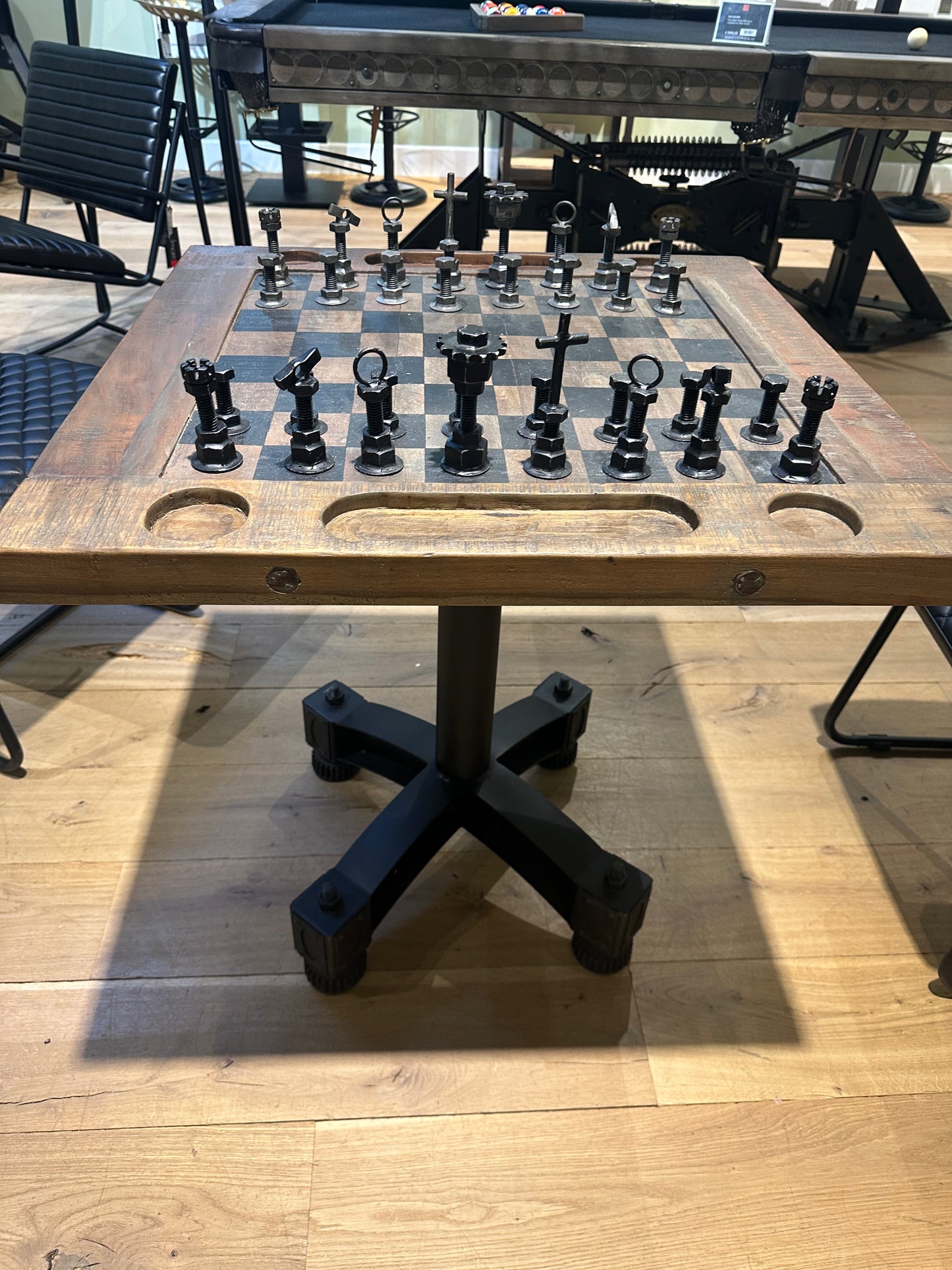 "Échiquier Impérial" Table d'Échecs Élégance - meuble-ebeniste.com devient meuble-ebeniste.fr