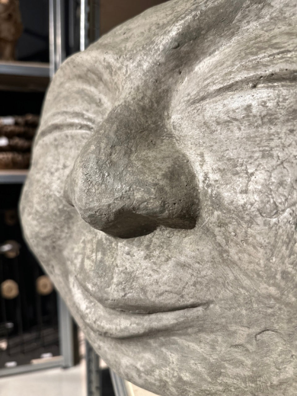 Décoration Murale "Tête de Lune" en Béton | Meuble Ébéniste