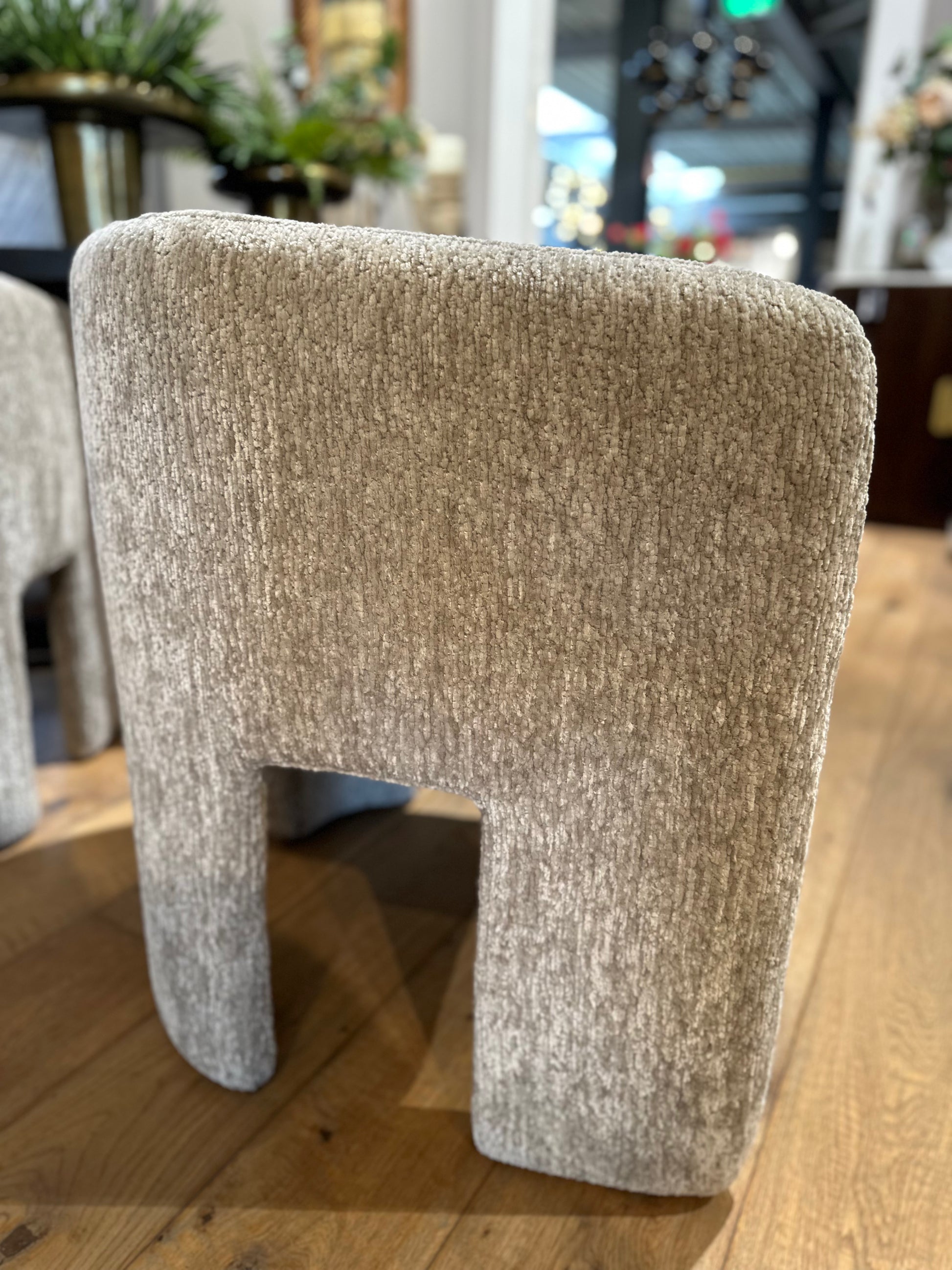 Fauteuil Design "ZIGGY" en Tissu Gris Clair