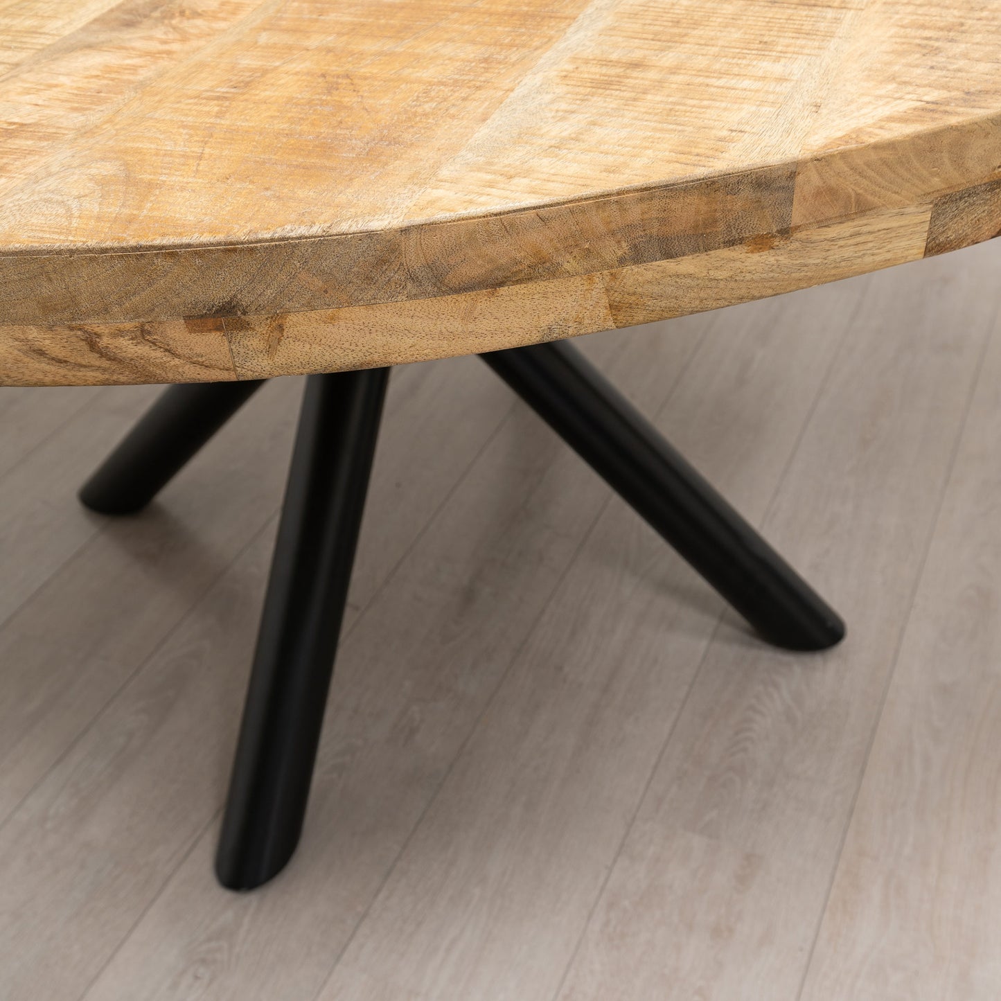 Table ronde manguier et pied métal central - KALAMATA