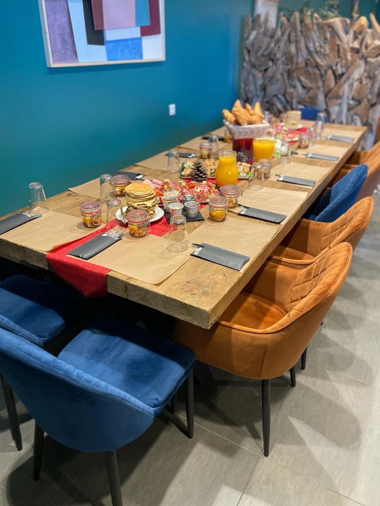 Table en bois massif
