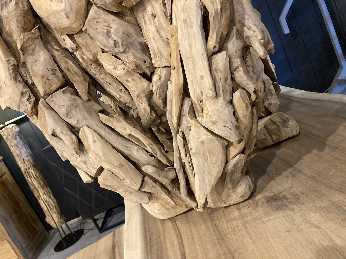 Grande Sculpture de Gorille en Teck Massif | Meuble Ébéniste