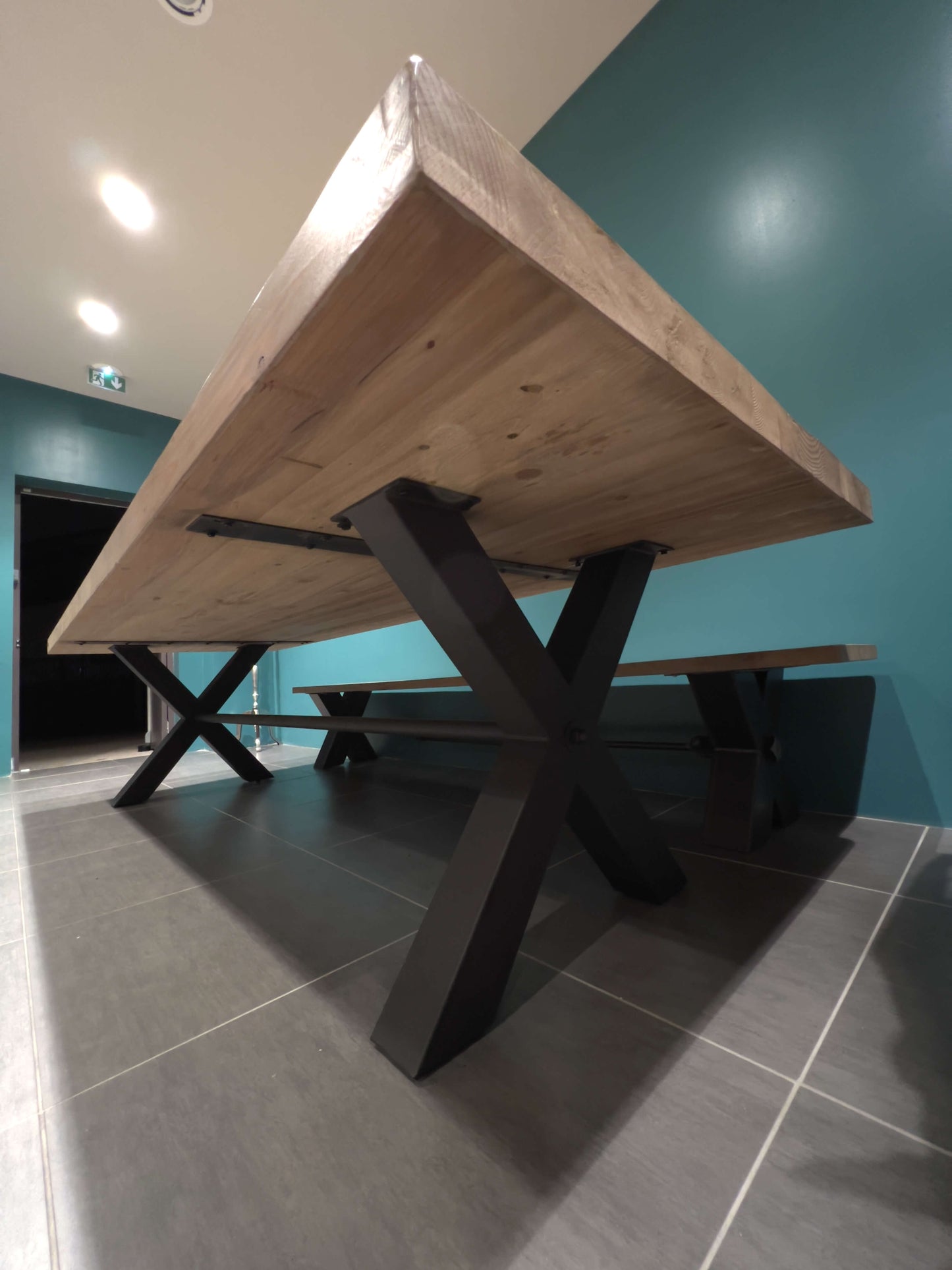 TABLE BOIS MASSIF PIEDS X NOIR MAT METAL 300 14