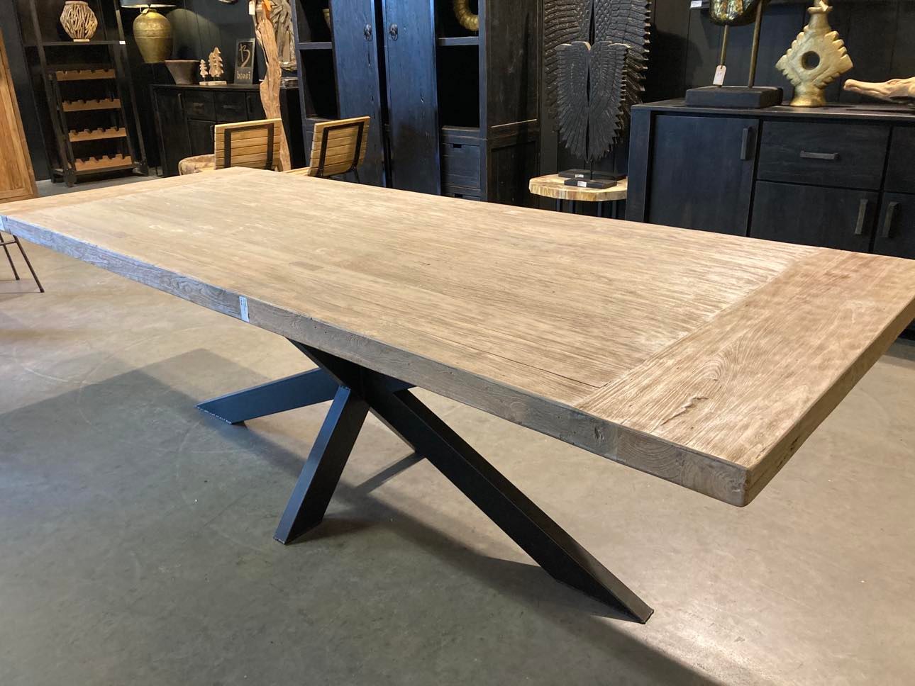 Table en Teck Massif Cérusé sur Mesure | Meuble Ébéniste