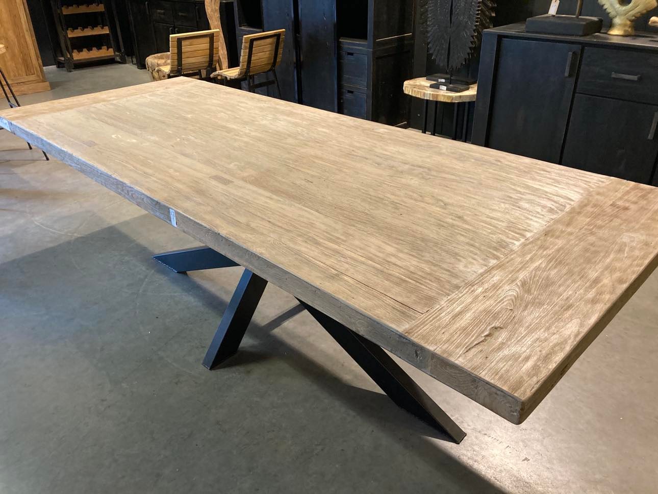 Table en Teck Massif Cérusé sur Mesure | Meuble Ébéniste