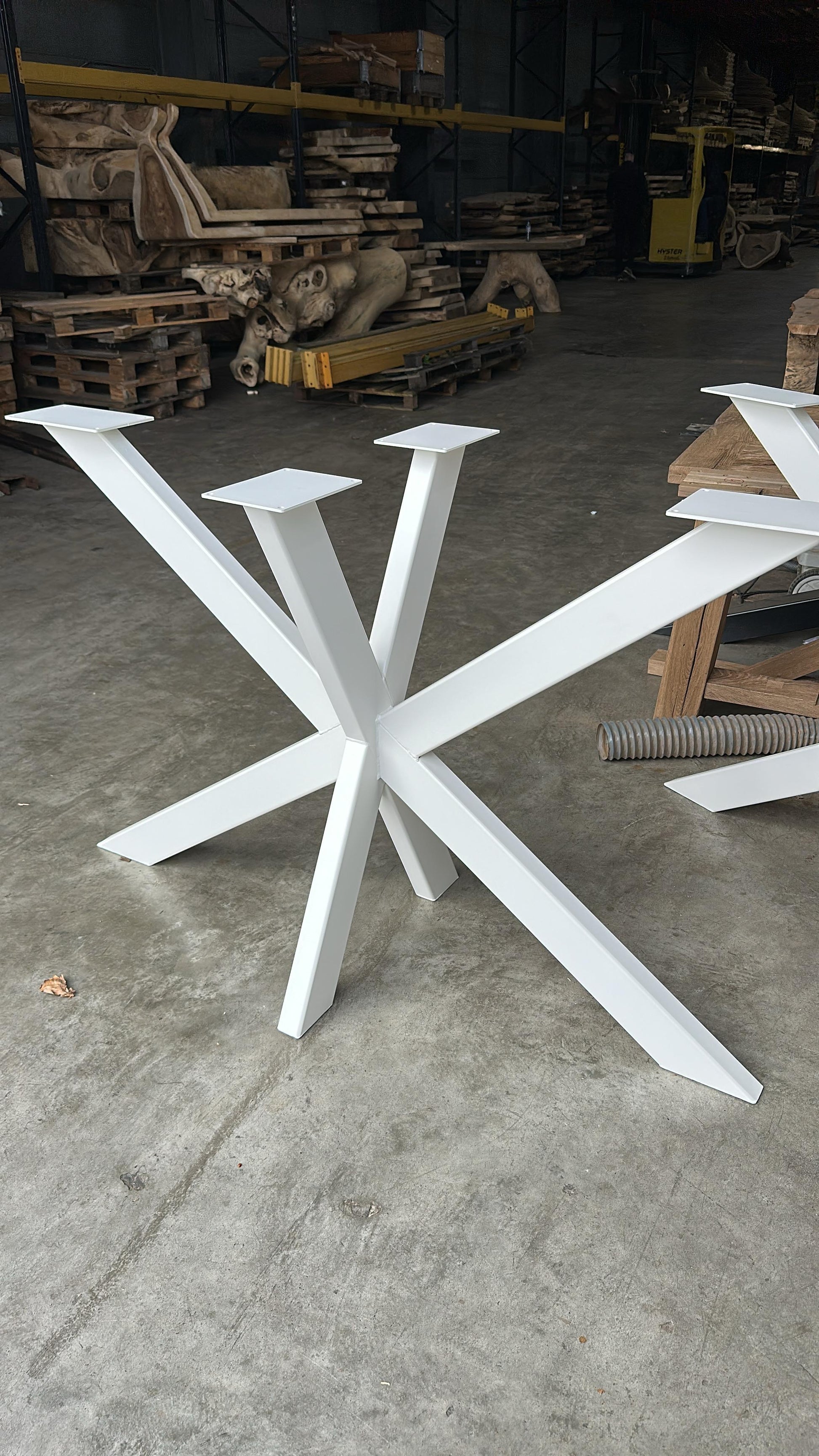 Pied de Table "Mikado" Central en Métal Noir Mat