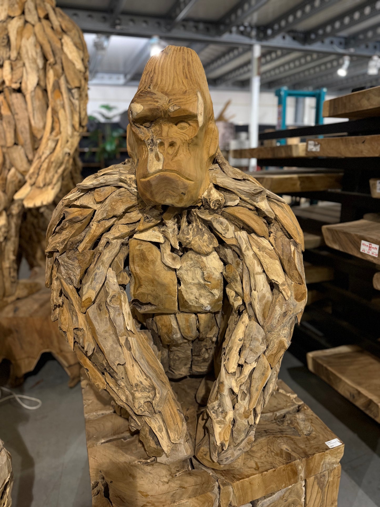 Sculpture animale artisanale en bois flotté
