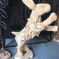 Sculpture animale artisanale en bois flotté