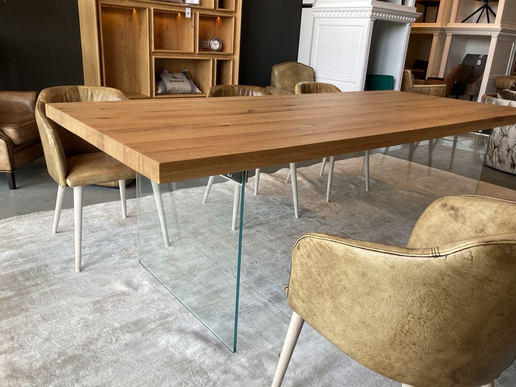 Table chêne massif pieds transparents en verre trempé NUBE - DIMENSIONS AU CHOIX